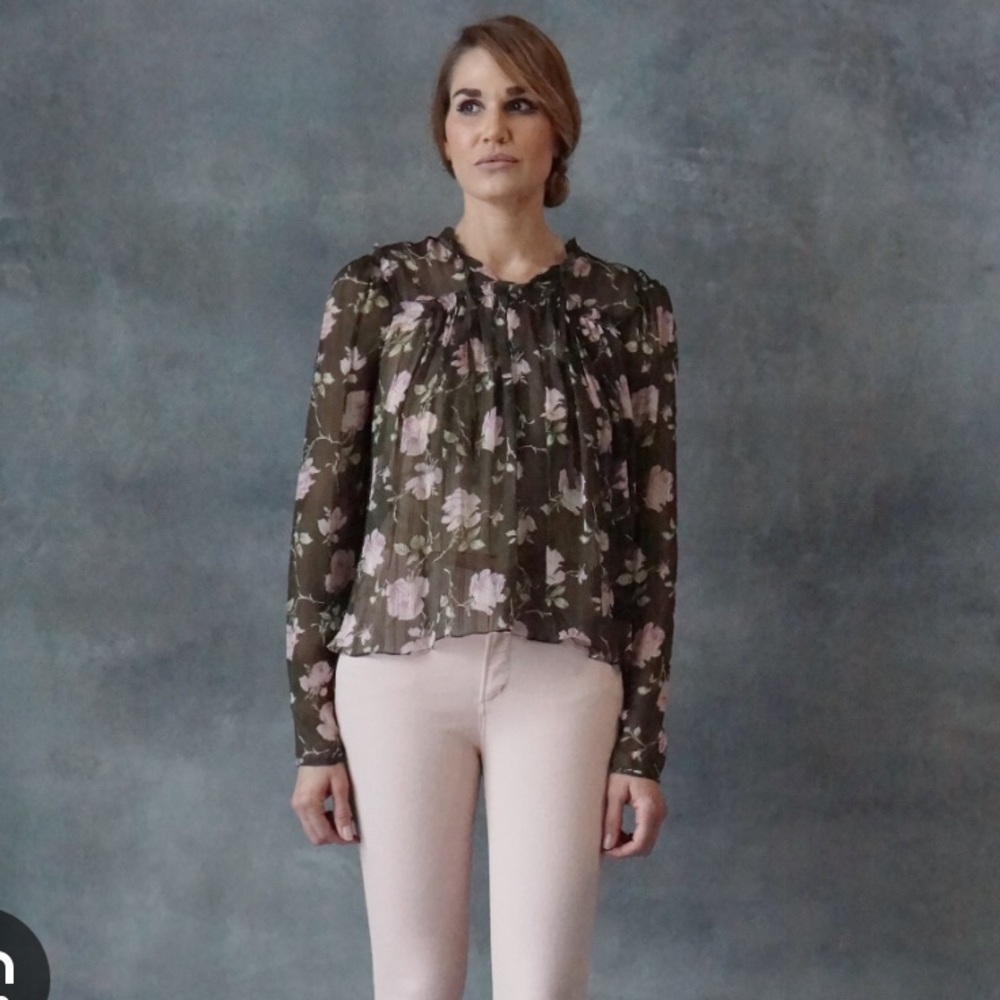 Ulla Johnson x Barney’s Petunia silk blouse - Picture 2 of 7